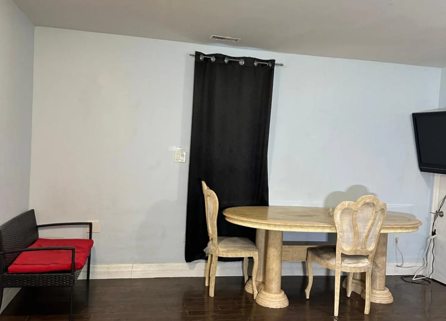 Lower Loft Suite -Space Share Toronto Apartament